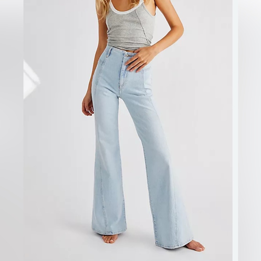 We the Free People Florence Flare High Rise light indigo Jeans size 27